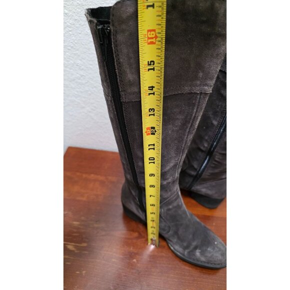 Born Women's Grey Suede Knee-High Riding Boots Side Zippers size 7 - Picture 7 of 10